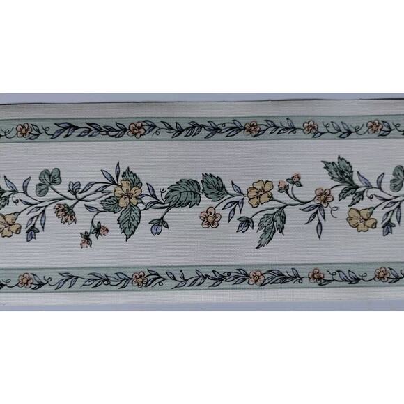 Sanitas Classic Series - Pre-pasted Vinyl Border 15 ft - Lt Pink Yellow Flowers - Picture 1 of 5